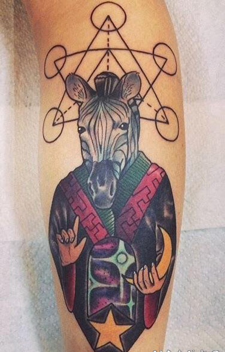 斑马纹身图案 女生小臂上几何和斑马纹身图片