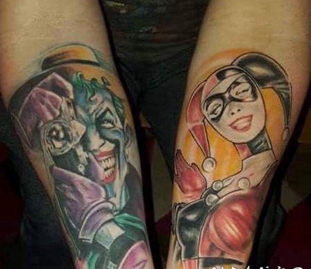 小丑纹身 女生小臂上彩绘的小丑纹身图片
