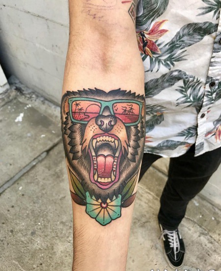 百乐动物纹身 男生小臂上彩绘的百乐动物纹身图片