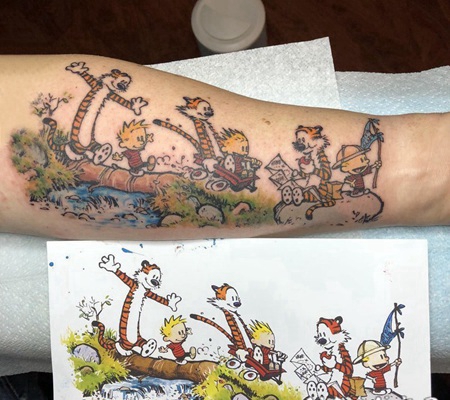卡通老虎纹身图案 男生手臂上彩绘的卡通老虎纹身图片