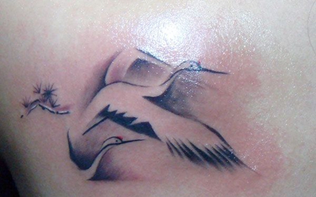 简单的仙鹤纹身图案