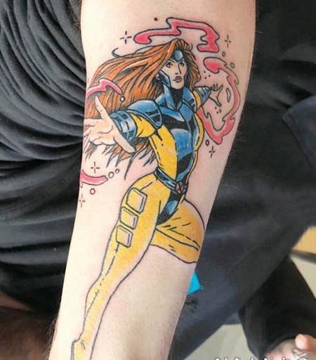 女生人物纹身图案 男生手臂上彩绘的人物纹身图片