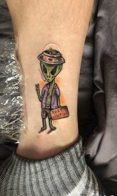 骷髅和人物纹身图案 男生脚踝上骷髅和人物纹身图片