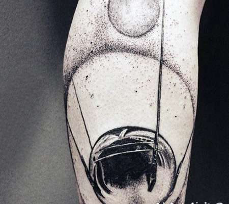 小宇宙纹身 简单线条纹身素描宇宙卫星纹身图案