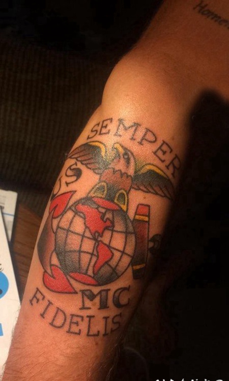 纹身老鹰抓地球 男生手臂上彩色的老鹰抓地球纹身图片