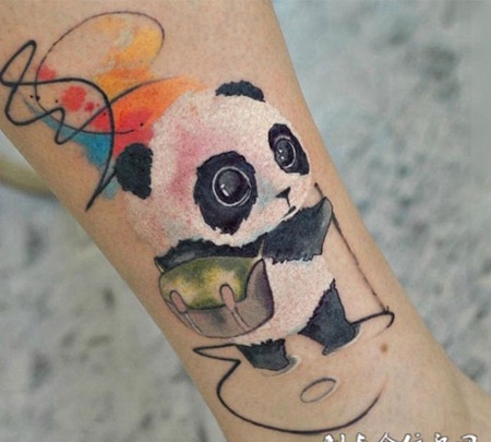 可爱小萌物，小腿水彩熊猫卡通纹身