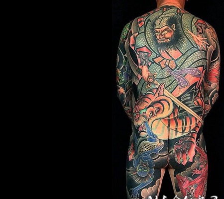 捕妖捉鬼，满背钟馗捉鬼彩绘纹身