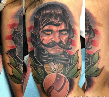 外国人纹身 男生手臂上彩色的外国人纹身图片