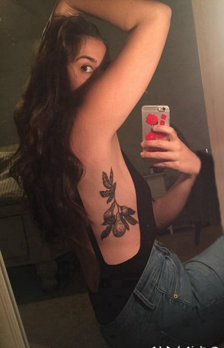 植物纹身 女生侧腰上小清新的植物纹身图片