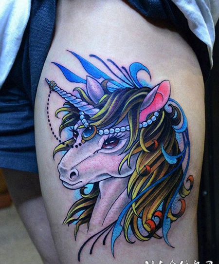 神秘独角兽，大腿独角天马彩绘纹身