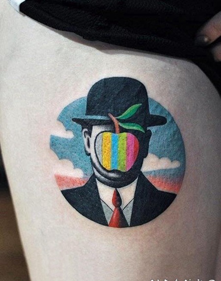 人物肖像纹身 女生腿上创意的人物肖像纹身图片