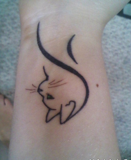 小清新猫咪纹身 简单线条纹身素描小清新猫咪纹身图案