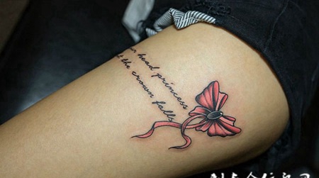 萌萌少女心，腿部英文蝴蝶结纹身图案
