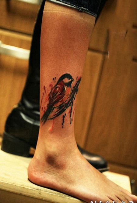 雀鸟高歌，腿部小鸟水墨彩绘纹身