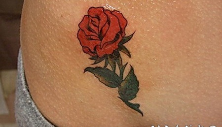 爱之物语臀部纹身