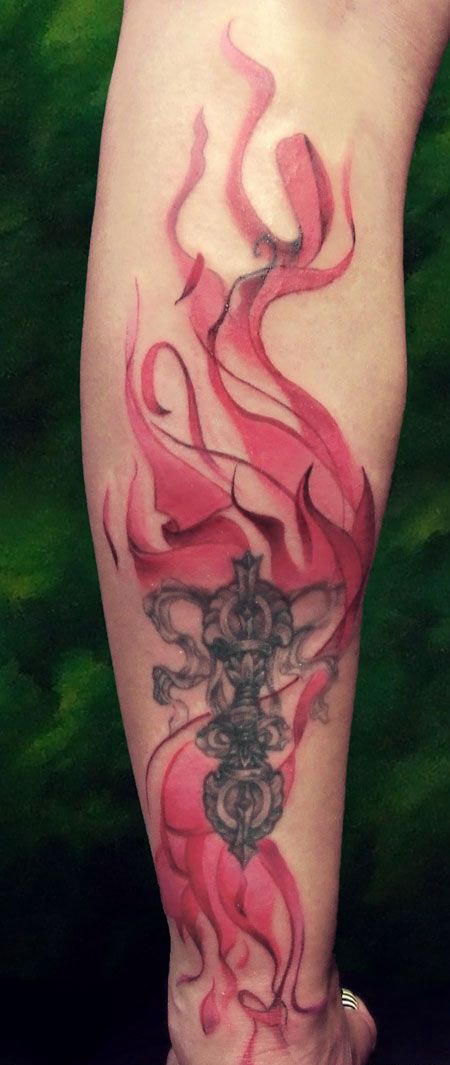 小腿火焰降魔杵纹身图案