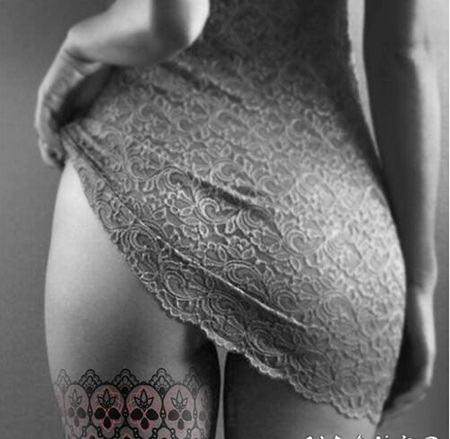 腿部性感黑白纹身