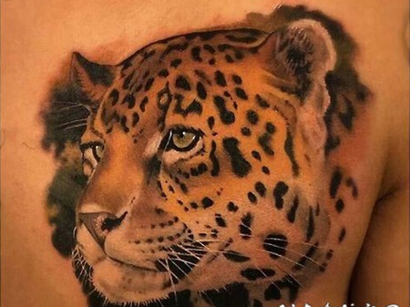 霸气虎豹胸部纹身