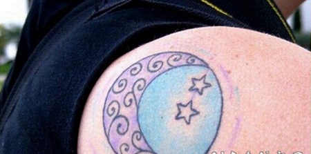 精美星月肩部纹身