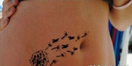 唯美清新腹部纹身