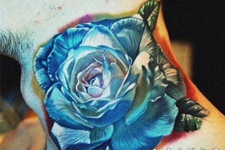 炫彩艺术颈部纹身