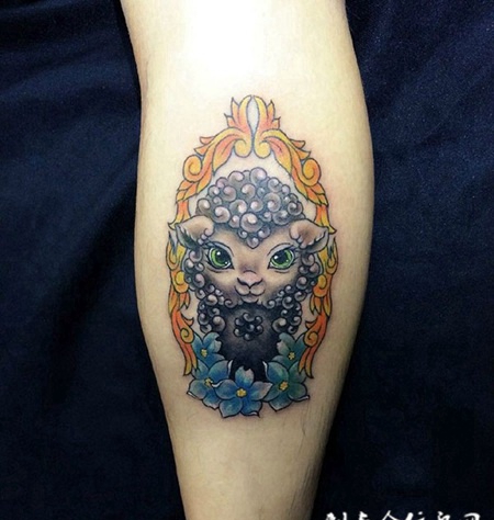 可爱的小羊羔，卡通个性纹身图案