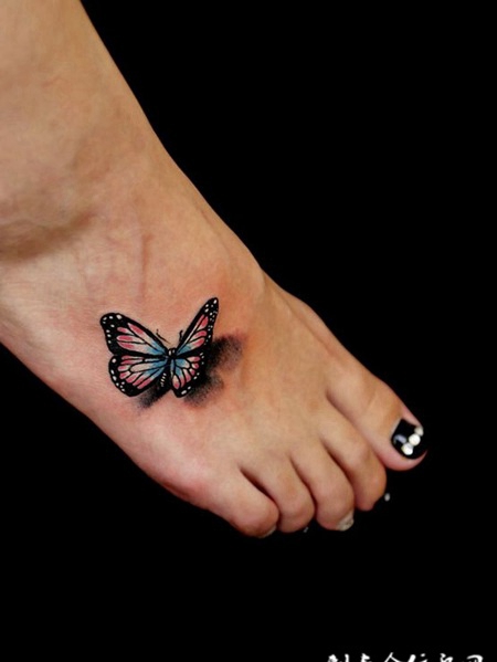 落在脚上的美丽，女生蝴蝶d纹身