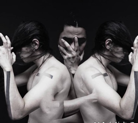 极简线条纹身 极简线条纹身素描欧美抽象纹身图片