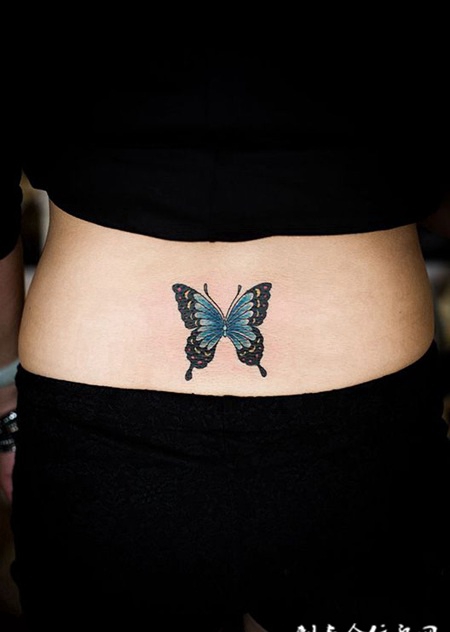 腰间的小精灵，彩蝶腰部纹身