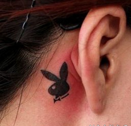 优美耳侧艺术纹身