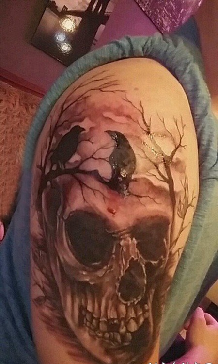 骷髅纹身 男生手臂上黑灰纹身骷髅头纹身图片