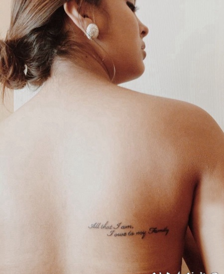 背部黑色线条经典文艺唯美有意义花体英文纹身图案