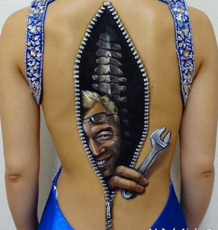 背部的线条素描文艺经典的唯美脊椎纹身图案