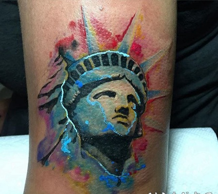 美国的经典标志自由女神像纹身图案