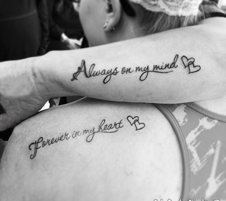 关于母女之间浓浓的爱的同款匹配纹身图案