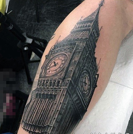 黑色素描点刺技巧经典建筑大本钟创意纹身图案