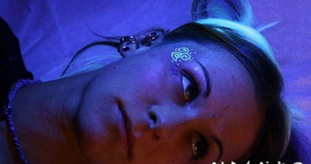 1个性白色简单线条创意荧光隐形纹身图案