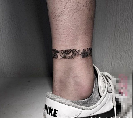 1男生黑色线条简约小清新纹身图案