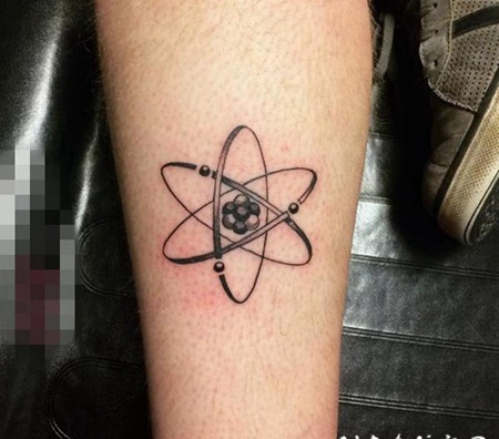 几何元素个性线条科学原子量纹身图案