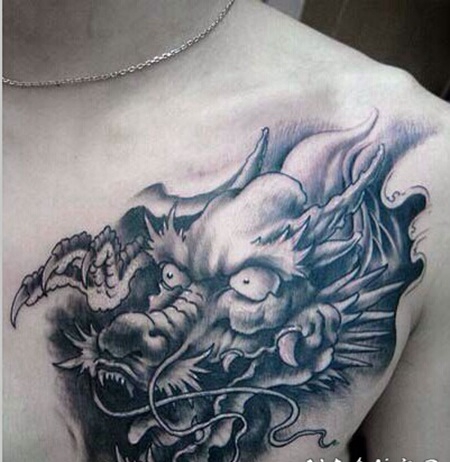 男士胸部个性龙头纹身图案