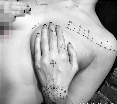 手指上黑白简单个性线条纹身图案大全