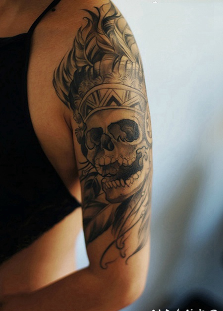 女生手臂个性骷髅纹身图案