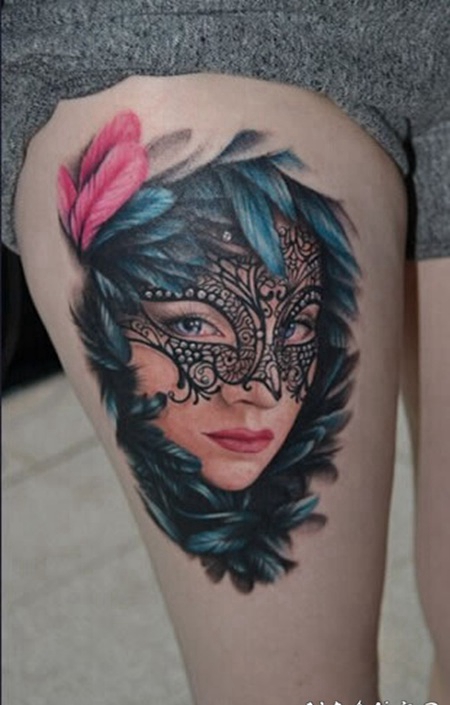 大腿充满诱惑的舞会面具肖像纹身图案