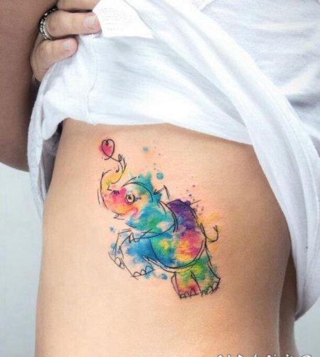 女生腰部大象彩色泼墨纹身图案