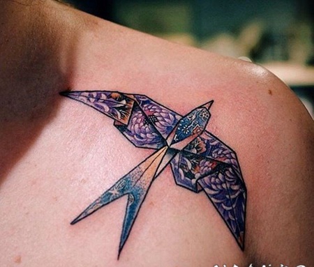 活泼生动的小鸟纹身动物纹身图案