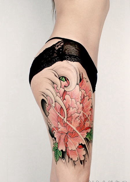 大腿牡丹花彩绘纹身图案