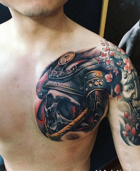 半甲骷髅武士霸气纹身图案