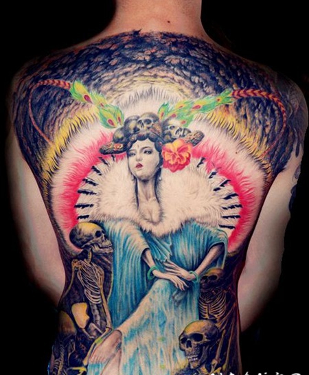 满背彩绘,花旦与骷髅纹身图案