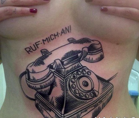 怀旧风格老式电话机的古老纹身图案