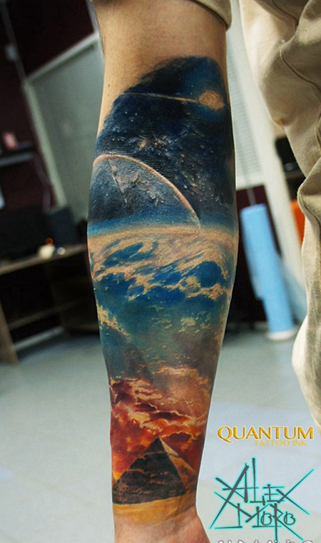 手臂唯美埃及的星空彩绘纹身图片